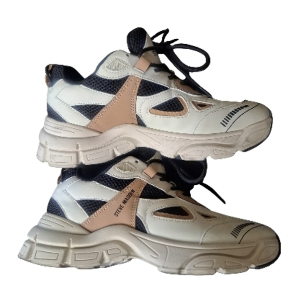 Steve Madden Women's Size 9.5M Clydie Chunky Platform Sneaker Black/Tan - Picture 8 of 13